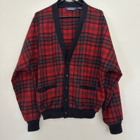 Vintage Pendleton Cardigan Jacket Mens XL Red Black Plaid Wool USA 80s Western - Picture 1 of 16